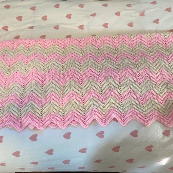 Pink & White Crochet Baby Blanket - Like New Condition - Picture 3 of 6